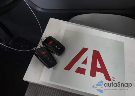 2023 Toyota Highlander Hybrid Le из США, поврежденный, VIN 5TDZARAH7PS017785